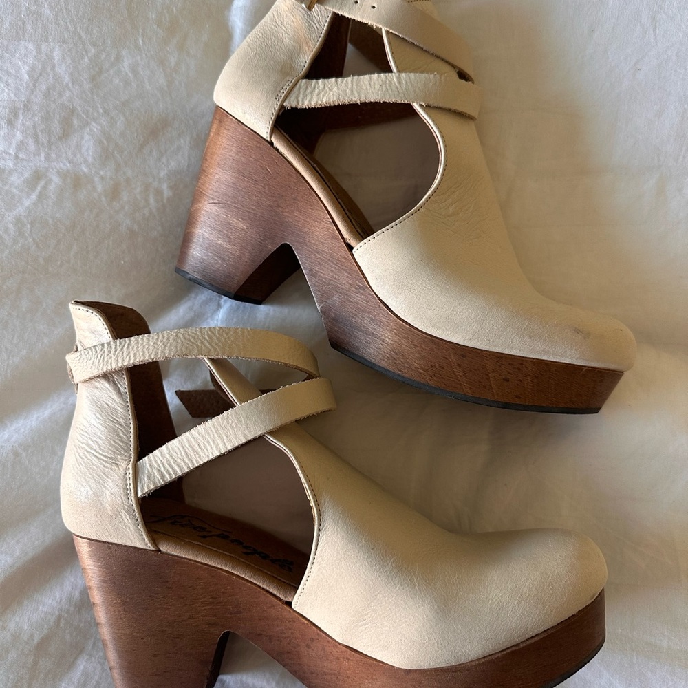 Women's Cream Platform Heels
